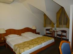 Eger, Węgry, Hotel FLÓRA, pokój mansardowy Eger, Węgry, Hotel FLÓRA, pokój mansardowy